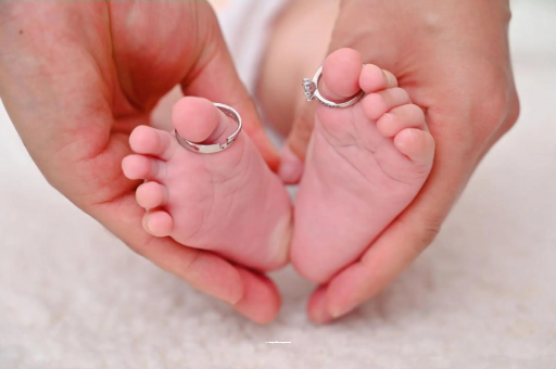 商水宝宝打喷嚏发烧